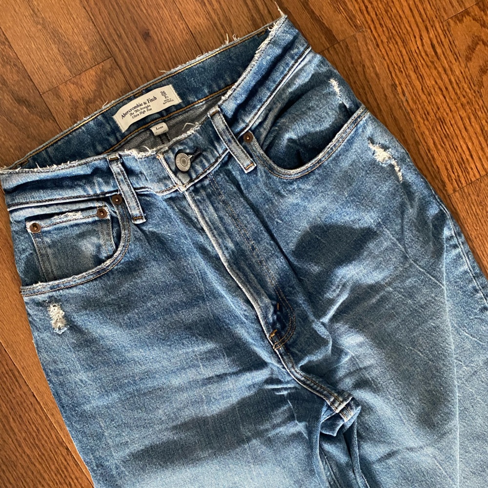 Jeans - Picture 2 of 5